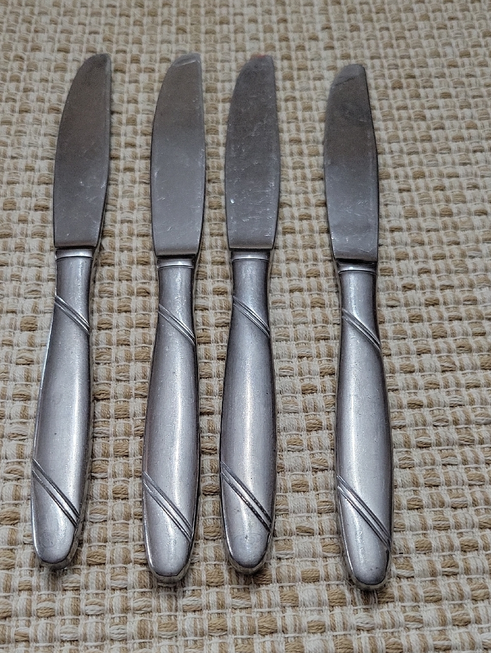 Oneida Risotto Silver Stainless Steel Dinner Knives